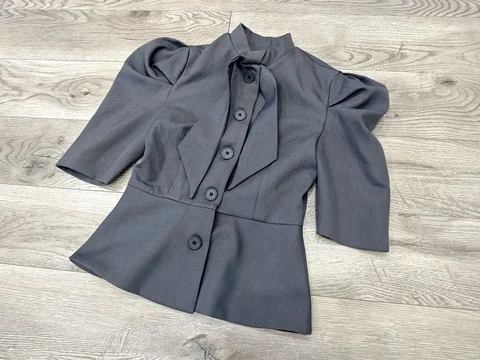 Новый трендовый пиджак XS - Женская и детская одежда в Москва