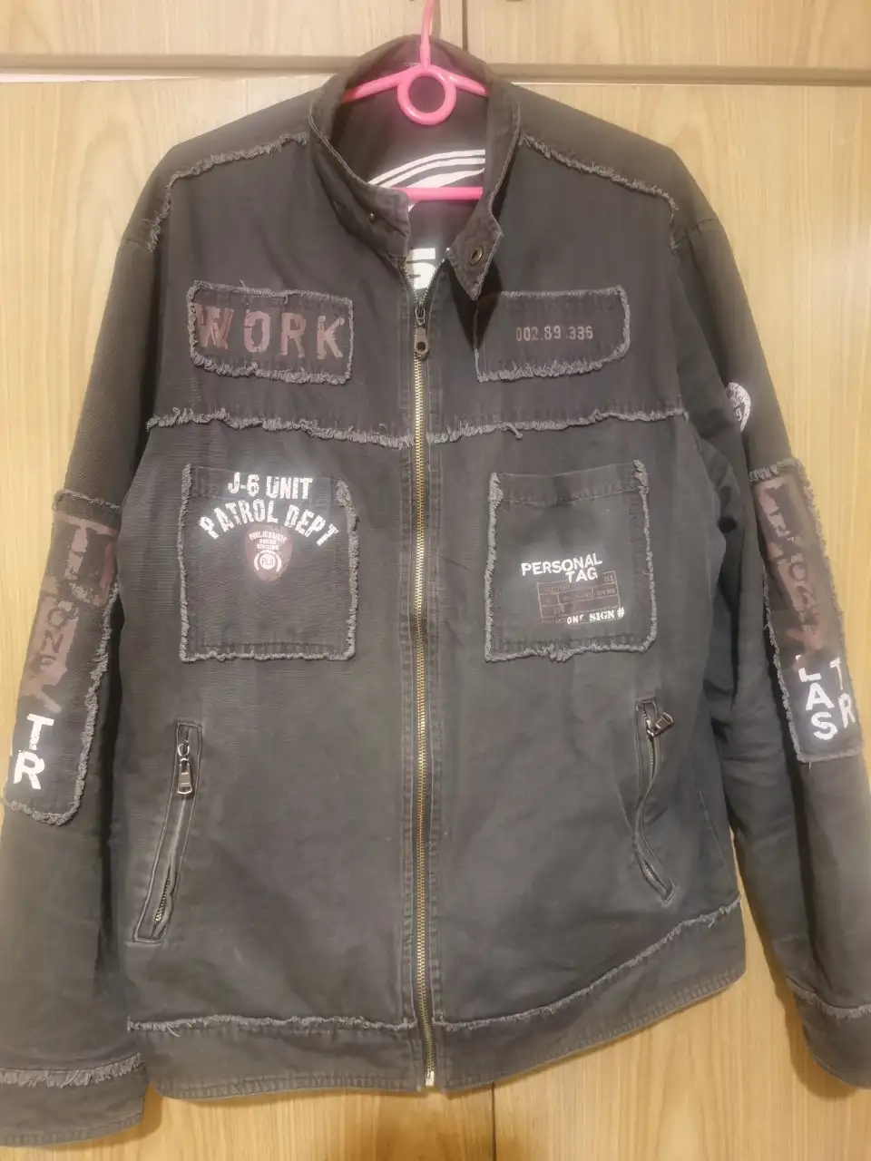 Мужская легкая ветровка XL в отличном состоянии - Верхняя одежда (Одежда) в Москва