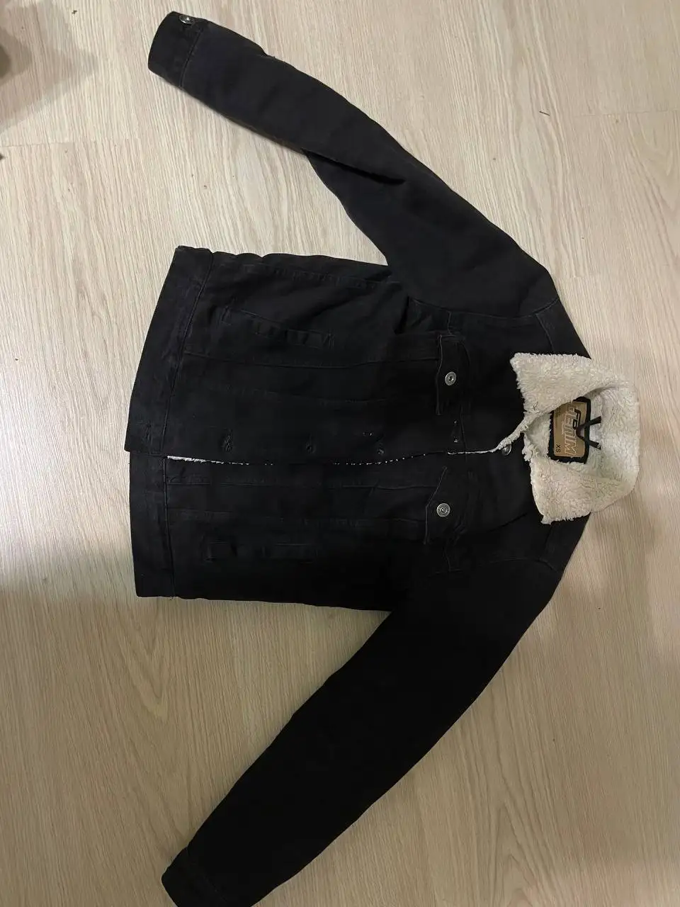 Джинсовая куртка женская - Верхняя одежда (Одежда) в Москва