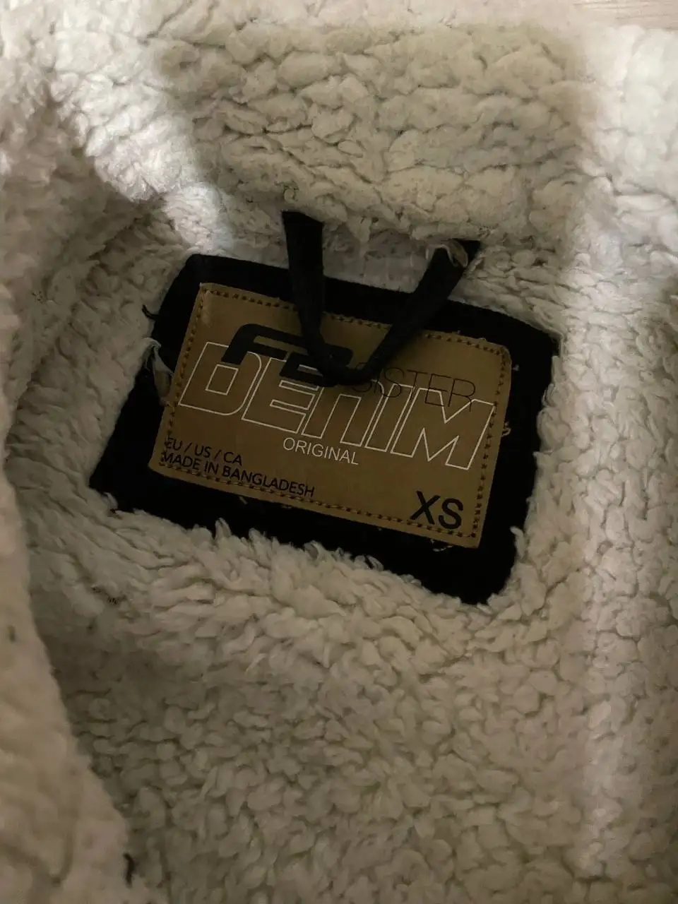 Джинсовая куртка женская - Верхняя одежда (Одежда) в Москва