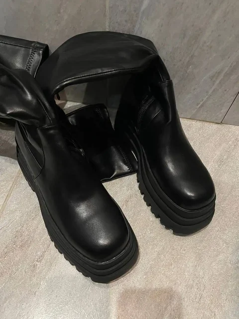 Ботфорты новые на платформе демисезон - Женская и детская одежда в Москва