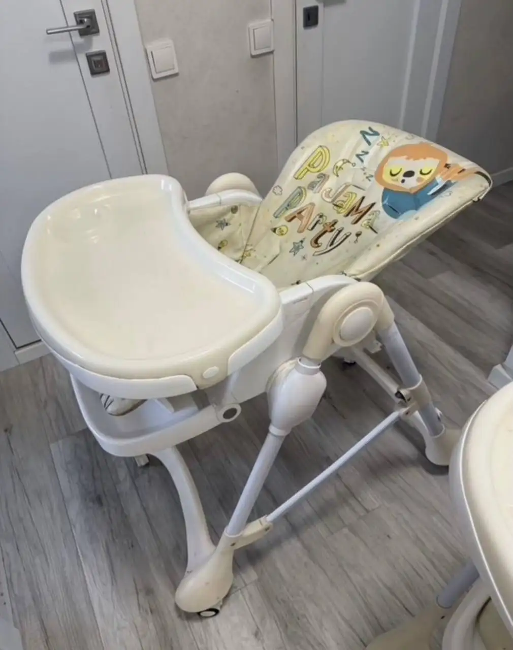 Детский стульчик для кормления - Мебель для детей (Товары для детей) в Москва