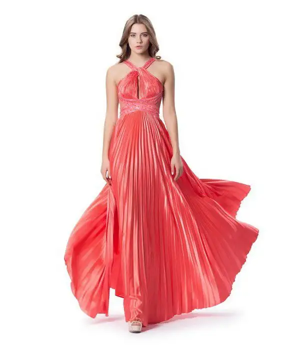 Платье на выпускной б/у гофрированное со стразами - Вечерние платья (Одежда) в Москва