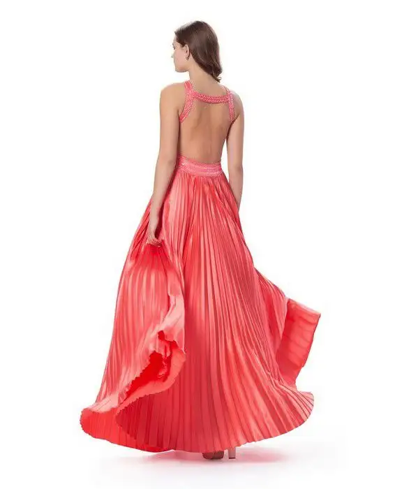 Платье на выпускной б/у гофрированное со стразами - Вечерние платья (Одежда) в Москва