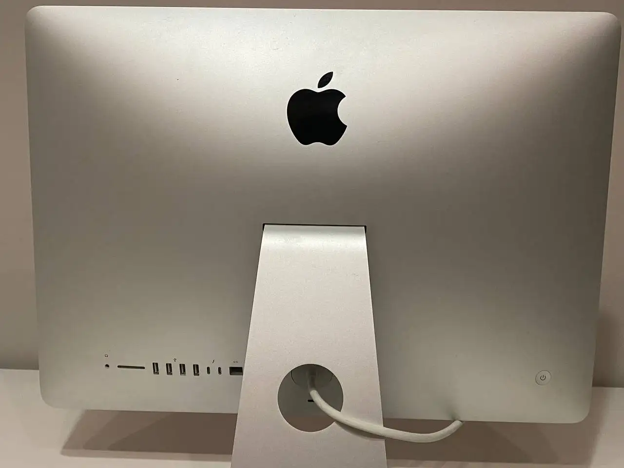 Продажа iMac 21.5" 4K Retina 2017 года - Компьютеры (Электроника) в Москва