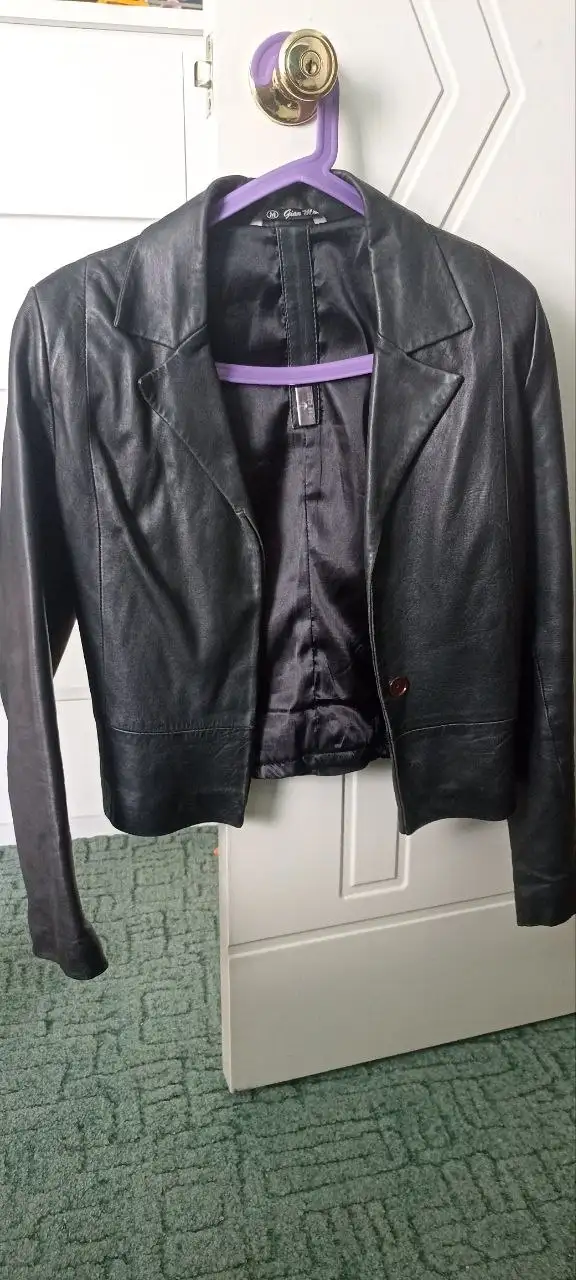 Пиджак из натуральной кожи размер 42-44 - Одежда в Москва