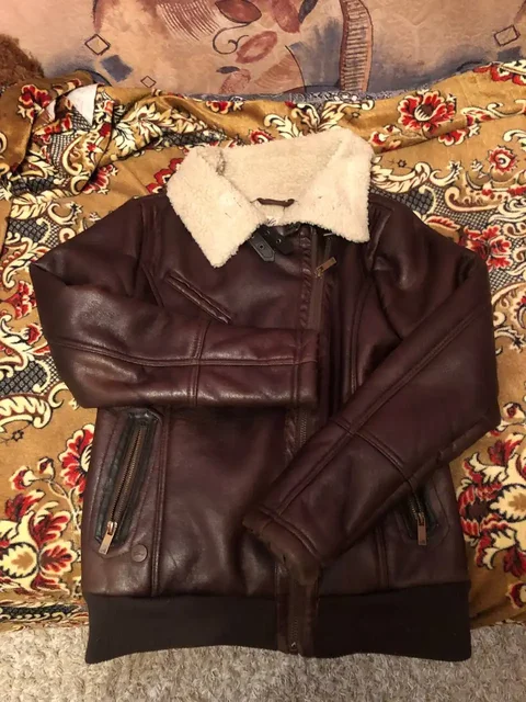 Куртка утепленная косуха женская 42-44р - Свитера в Москва