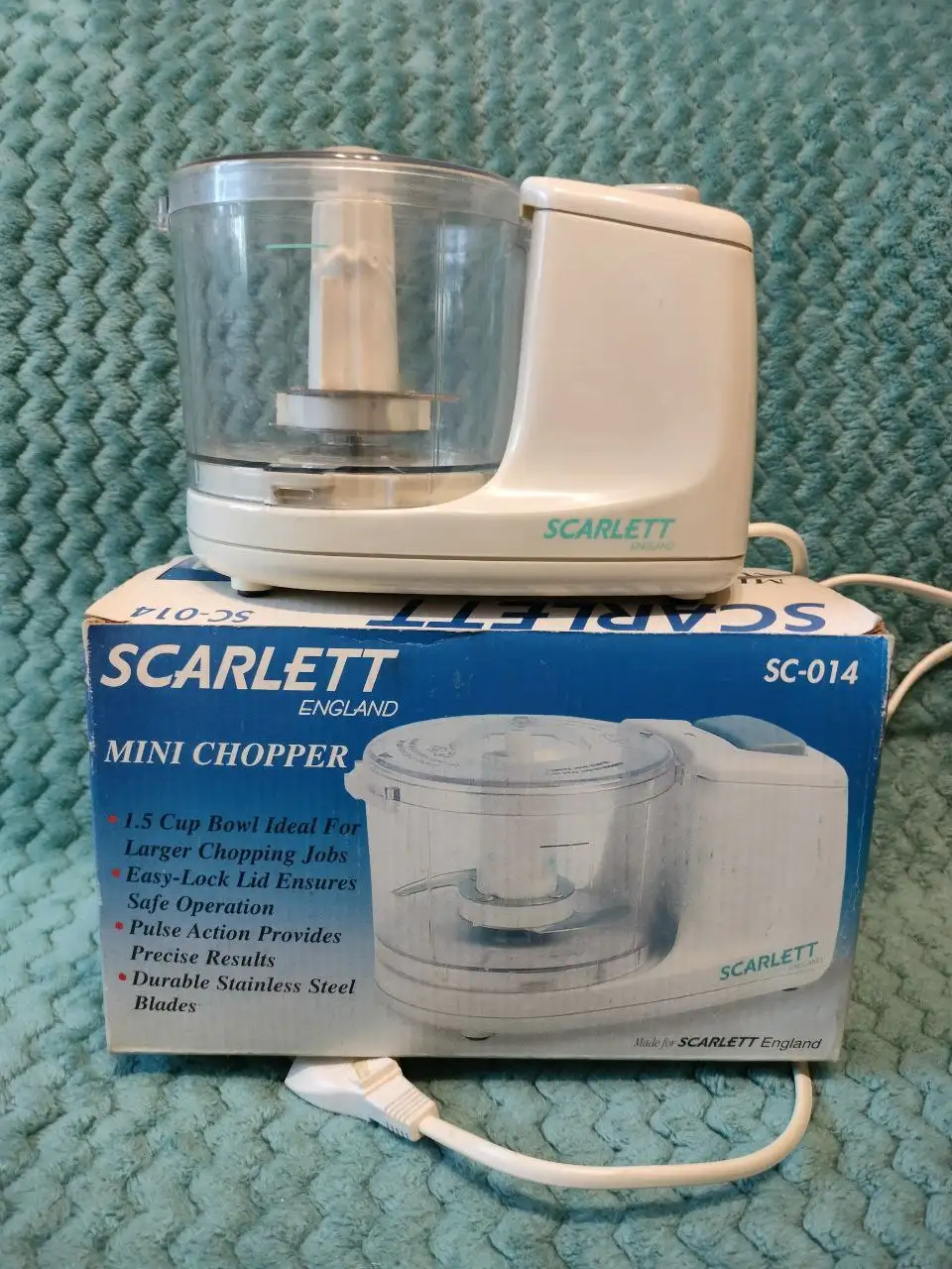 Продажа кофейного сервиза Taretta, измельчителя Scarlett, электрической расчески, крепления для ТВ и роутера UR-315BN - Барахолка в Москва