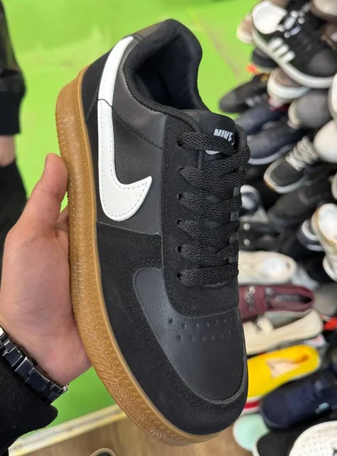 Обувь и кроссовки всех видов от 400 рублей за пару, опт - Школьная одежда в Москва