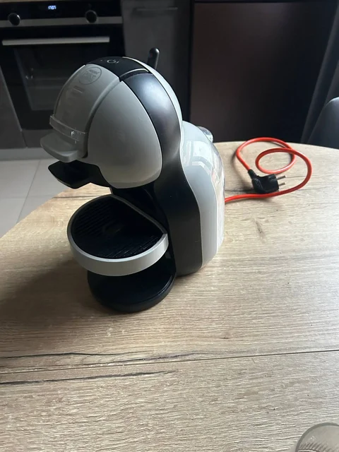 Продам капсульную кофемашину - Зарядные устройства в Москва