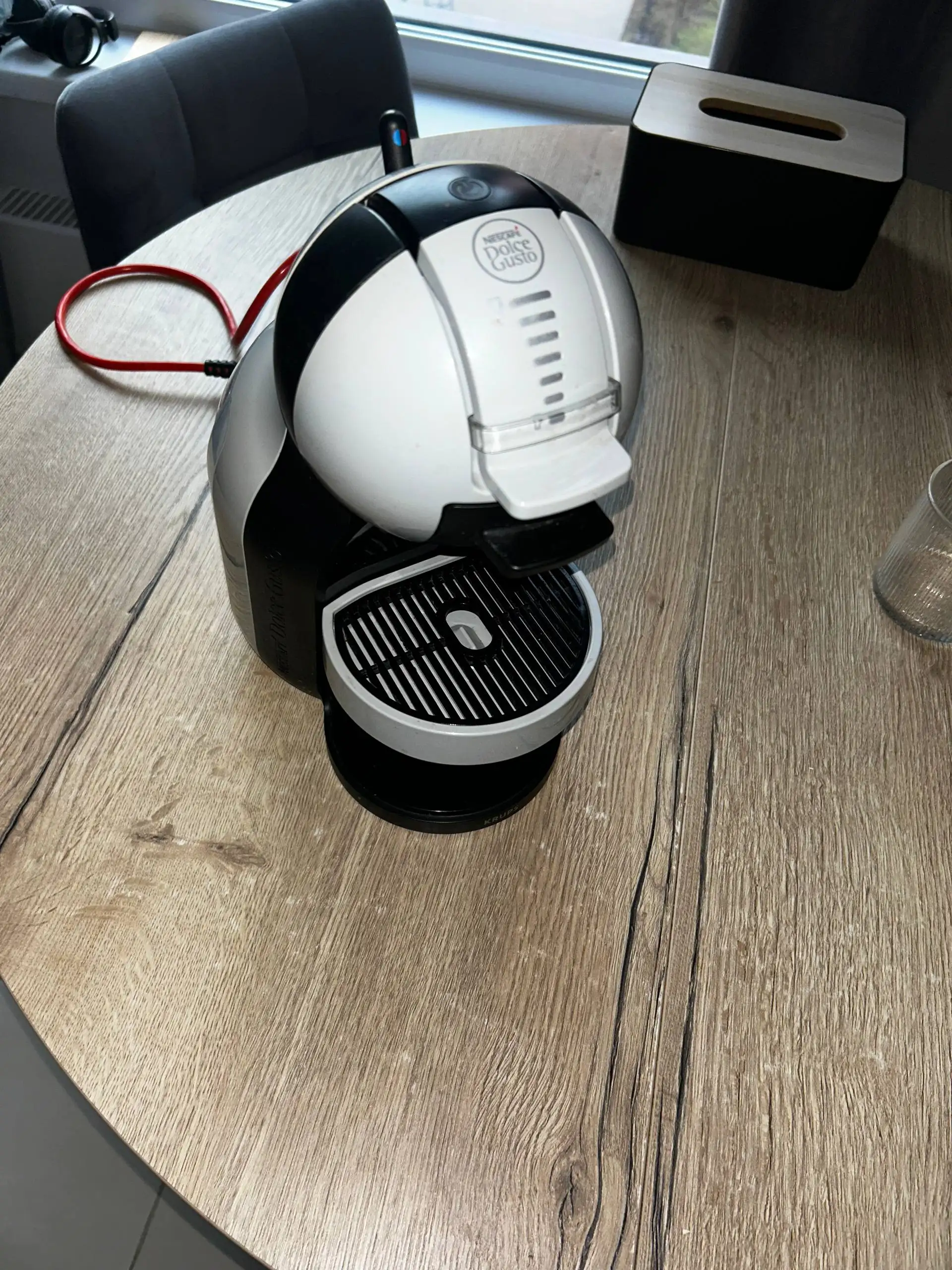 Продам капсульную кофемашину - Кофемашины (Электроника) в Москва