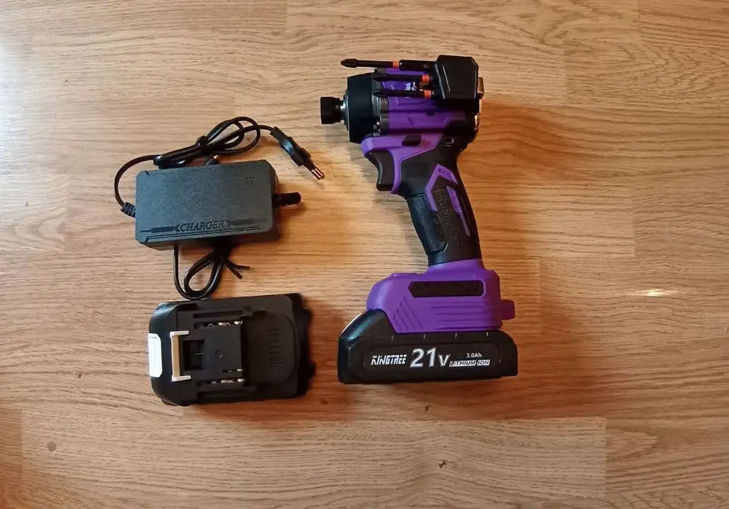 Бесщеточный ударный импакт с двумя аккумуляторами - Зарядные устройства в Москва