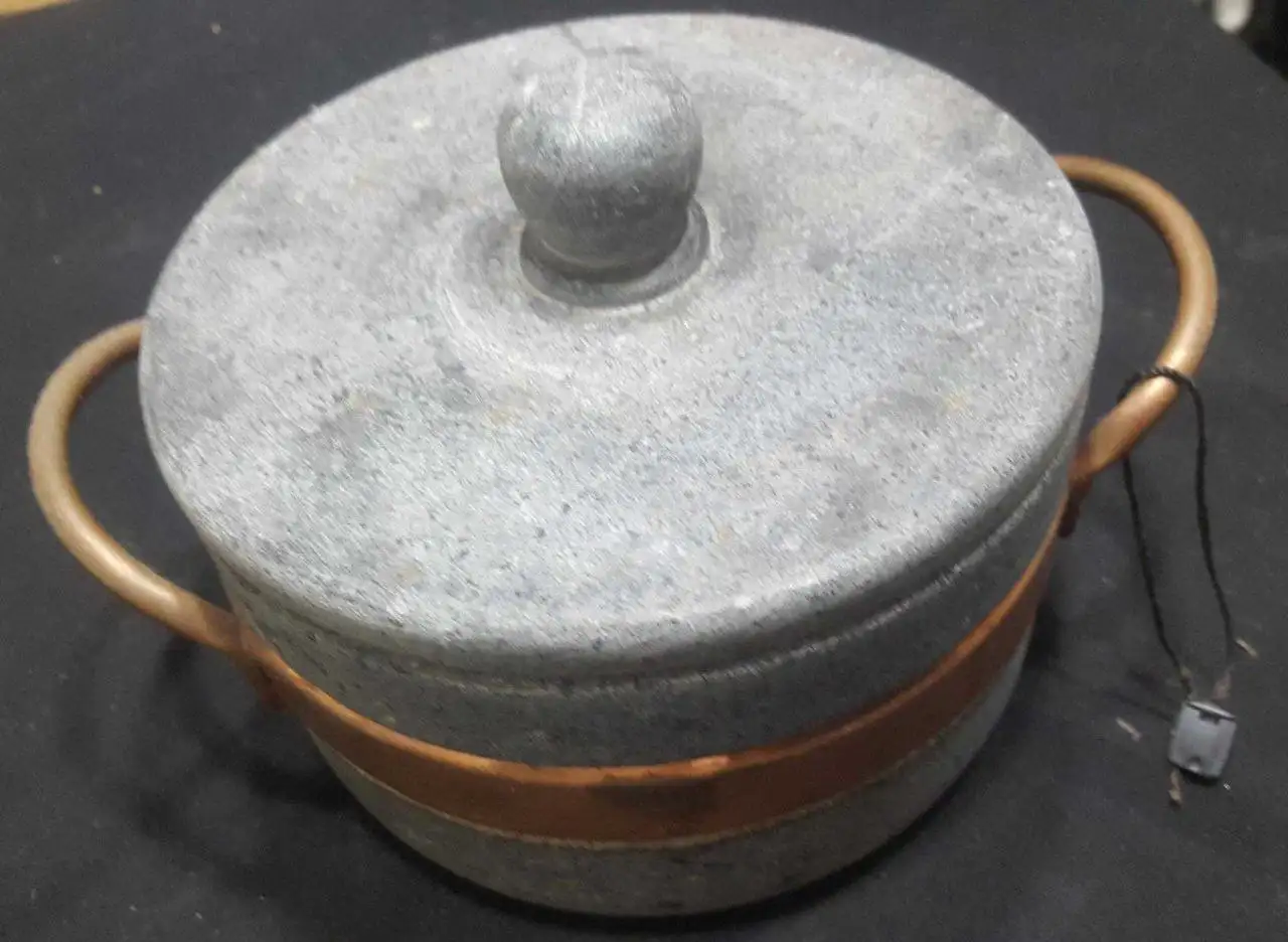 Кастрюля из стеатита с бронзовой отделкой - Посуда (Для дома и дачи) в Москва