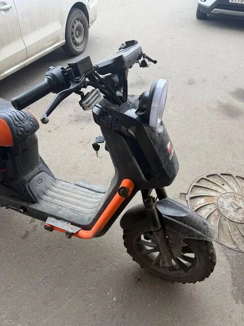 Продам 25 к без АКБ - Аксессуары для телефонов в Москва