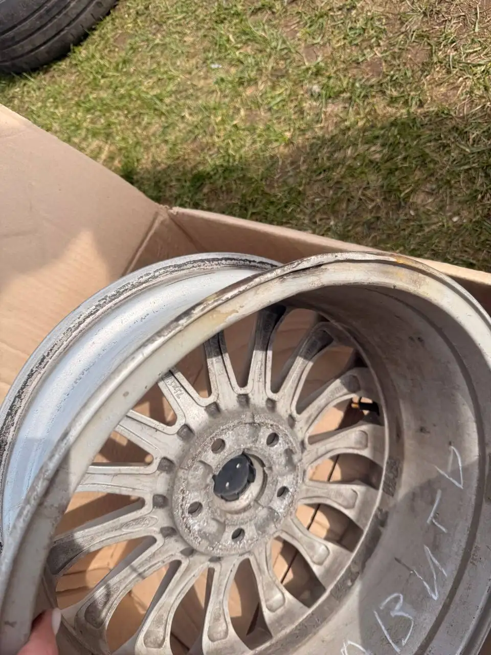 Комплект дисков и зимней резины на Форд - Шины и диски (Запчасти) в Красногорск