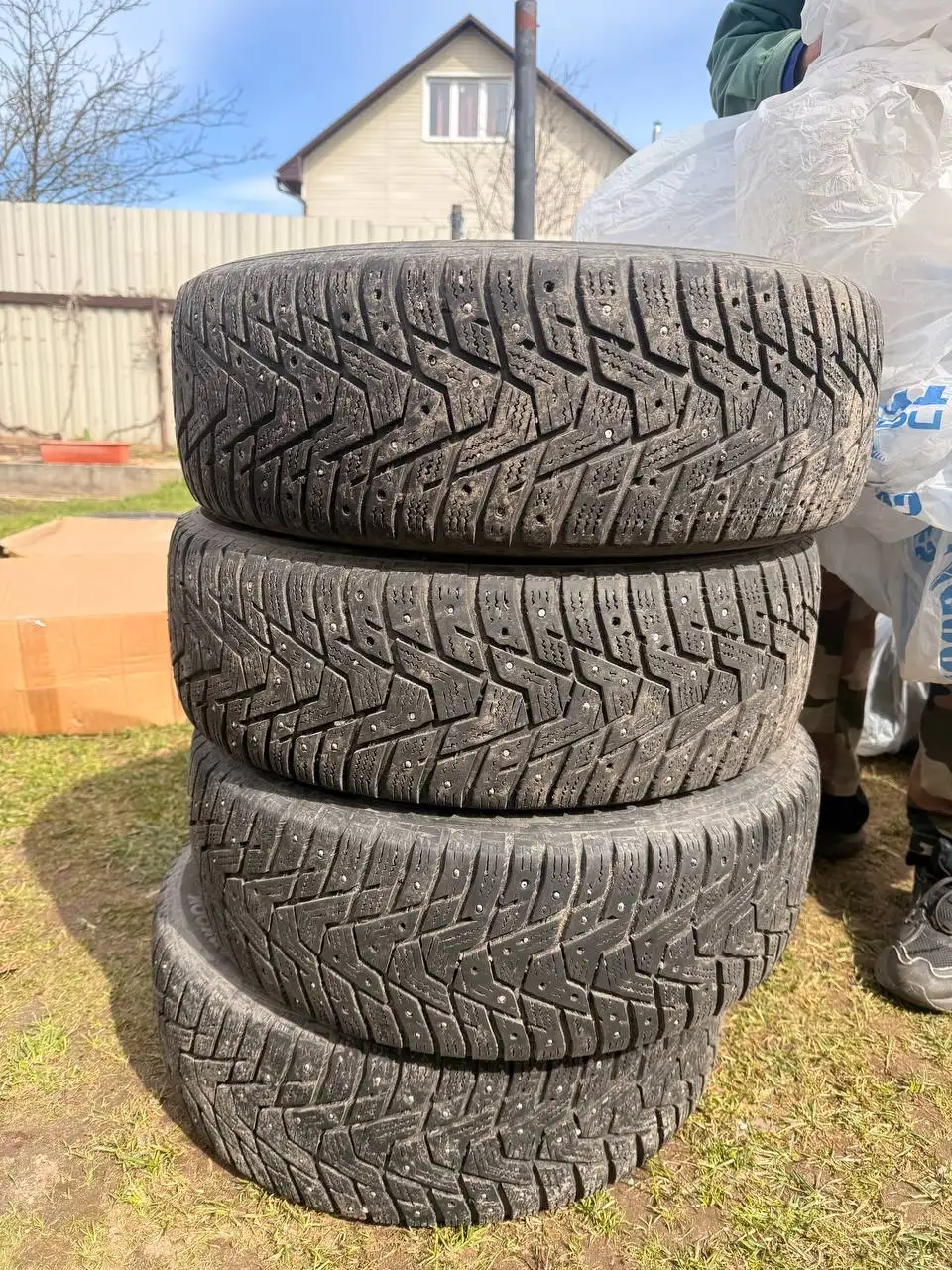 Комплект дисков и зимней резины на Форд - Шины и диски (Запчасти) в Красногорск