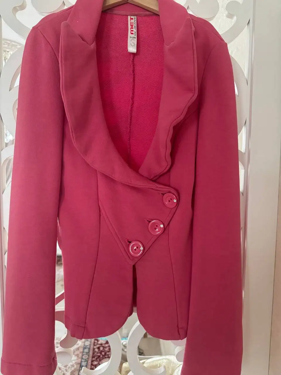 Стильный пиджак на стройную девушку - Верхняя одежда (Одежда) в Москва