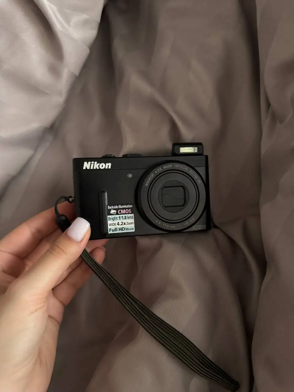 Продам фотоаппарат Никон300 - Фототехника (Электроника) в Москва