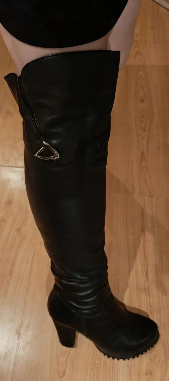 Продажа ботфортов, клавиатуры, наборов для творчества, рюмок, рюкзака и сумки - Барахолка в Москва