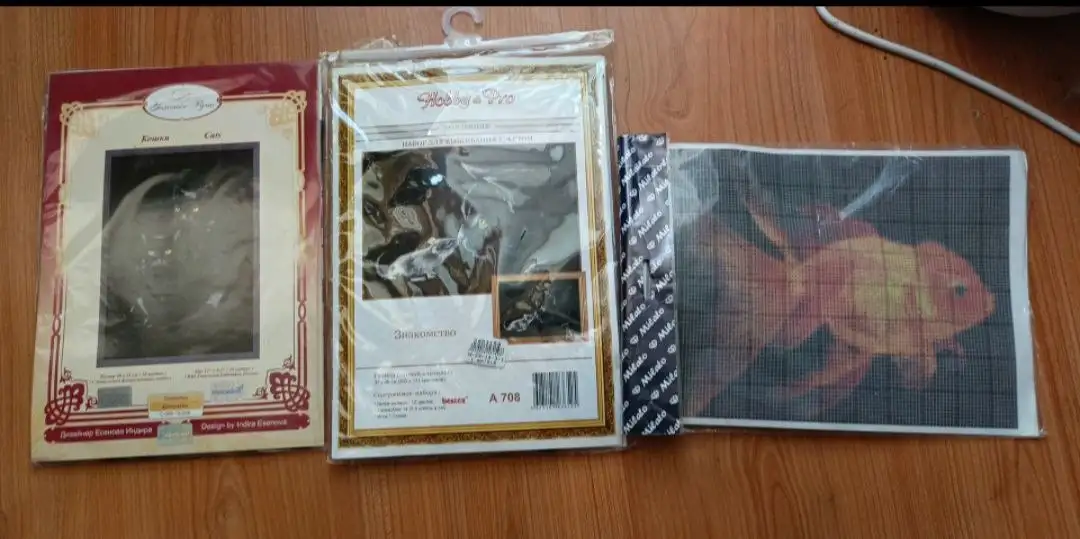 Продажа ботфортов, клавиатуры, наборов для творчества, рюмок, рюкзака и сумки - Барахолка в Москва