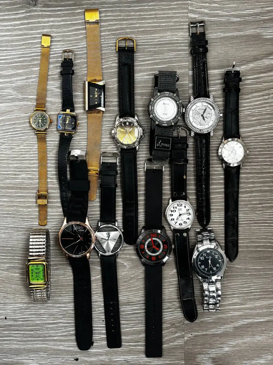 Продам рабочие кварцевые часы - Барахолка в Москва