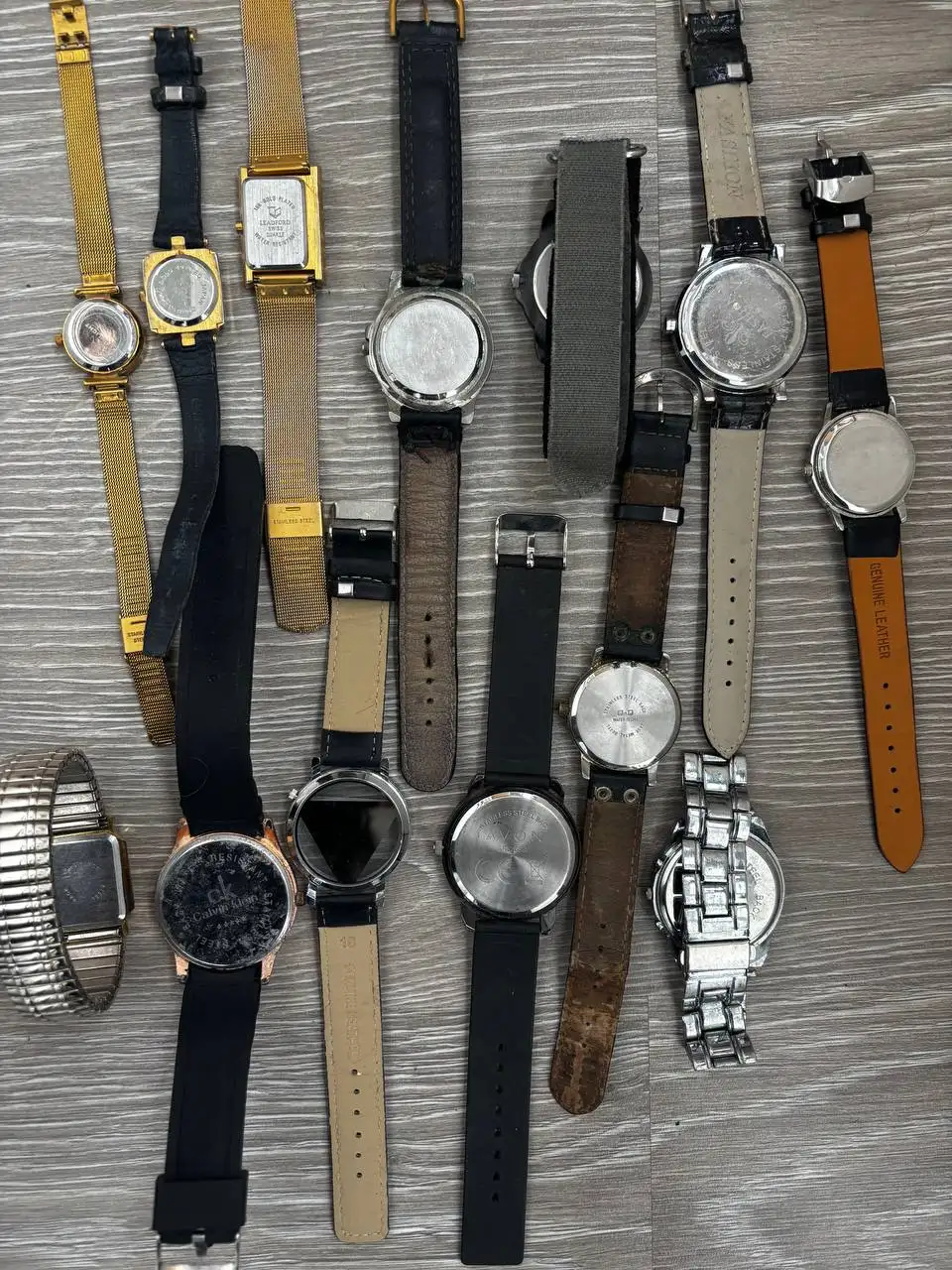 Продам рабочие кварцевые часы - Барахолка в Москва