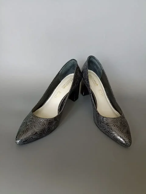 Кожаные туфли на узкую ногу, размер 38 - Юбки в Москва