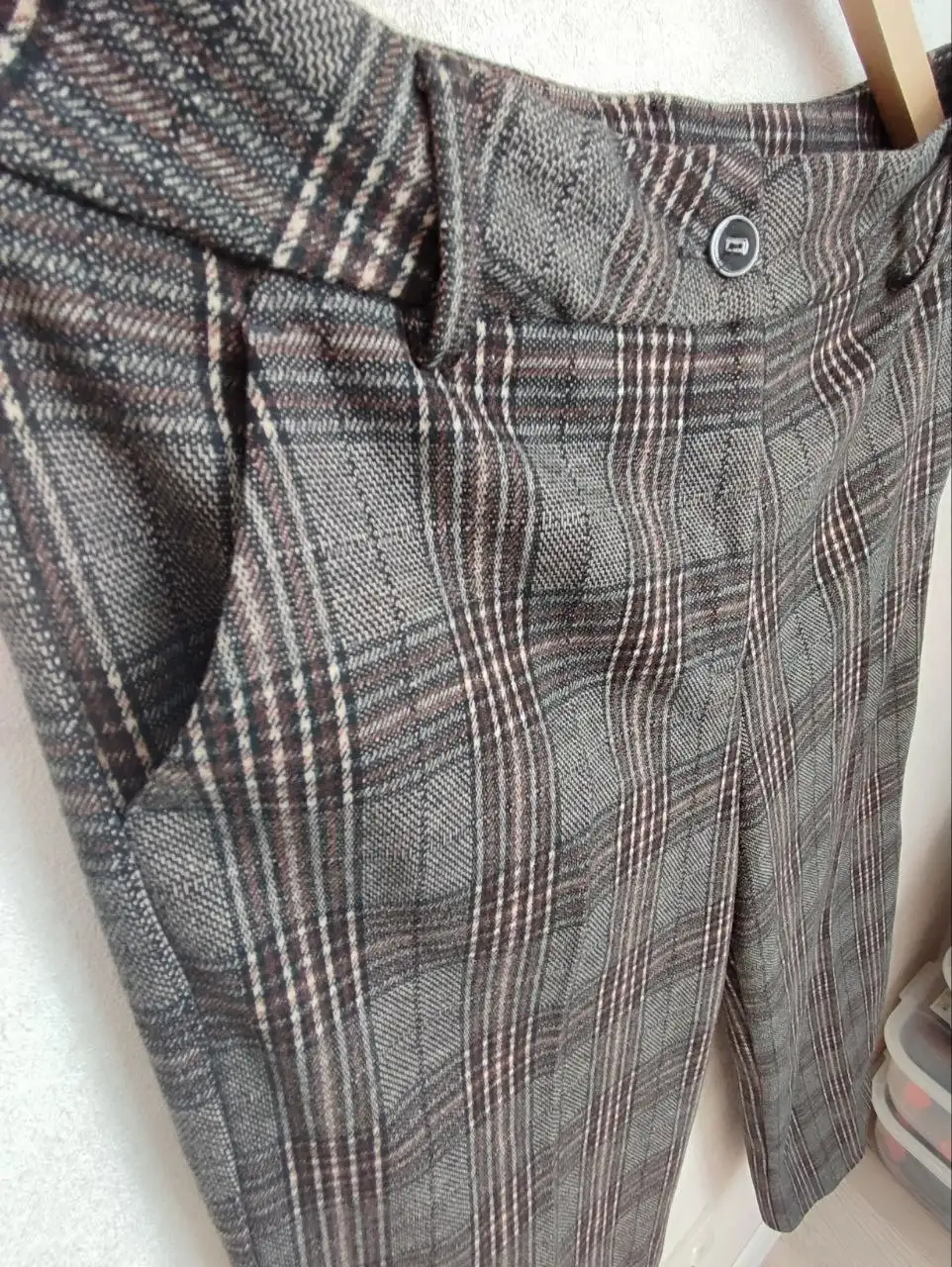 Новые женские брюки в клетку размер 44-46 - Брюки (Одежда) в Москва