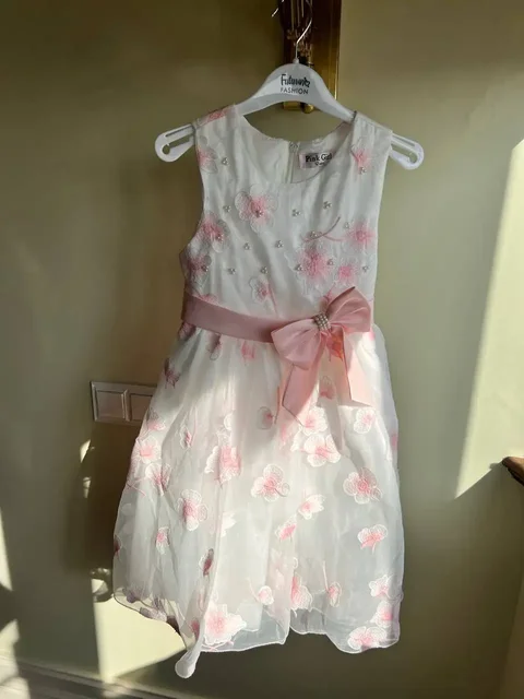 Новое платье на девочку с вышивкой - Игрушки мягкие в Москва