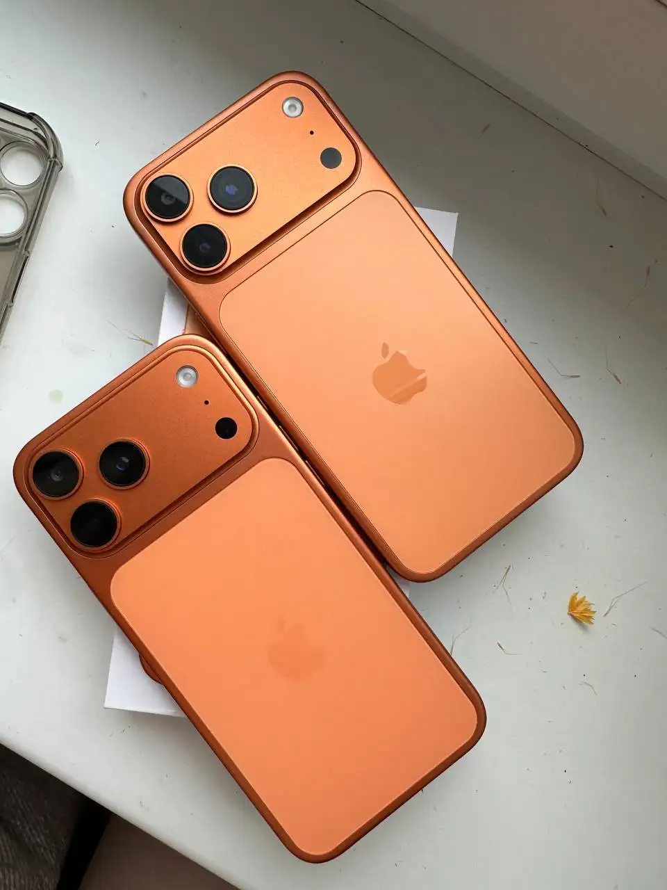 Продаю 2 iPhone 17 Pro Max - Электроника в Москва
