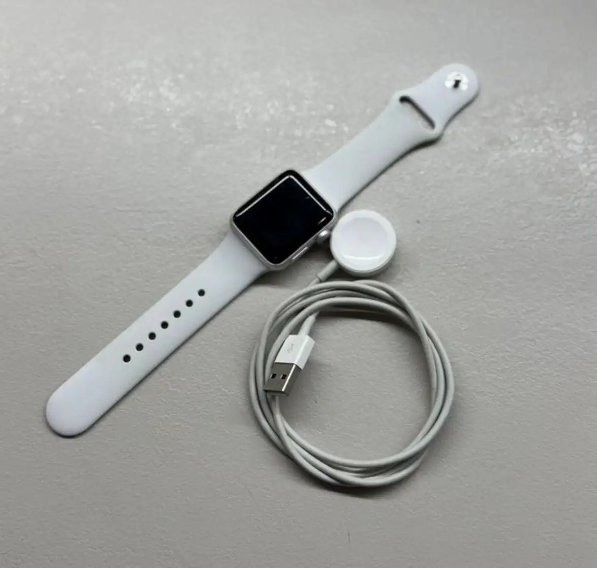 Apple Watch в хорошем состоянии - Умные часы (Электроника) в Москва