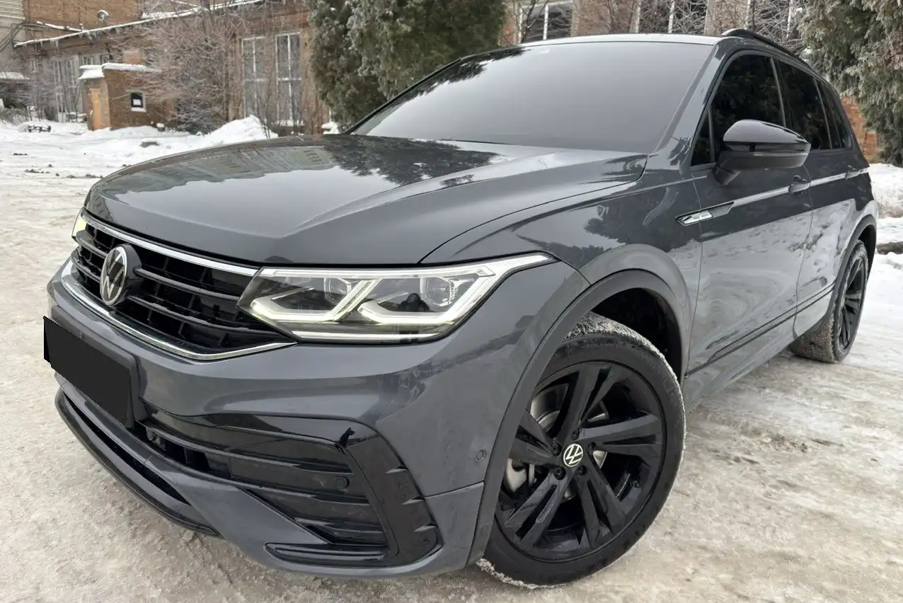 Volkswagen Tiguan 2022 - Легковые автомобили (Авто) в Оренбург