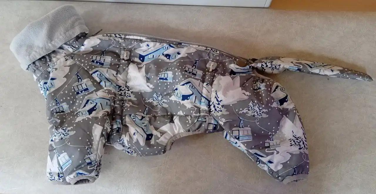 Распродажа одежды и обуви, ошейников для питомцев