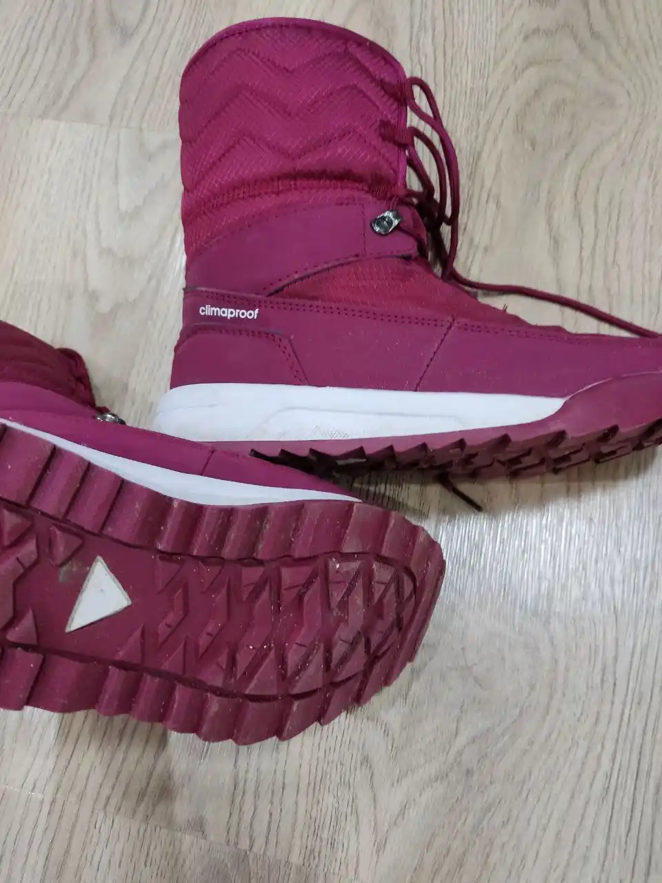 Зимние женские сапоги