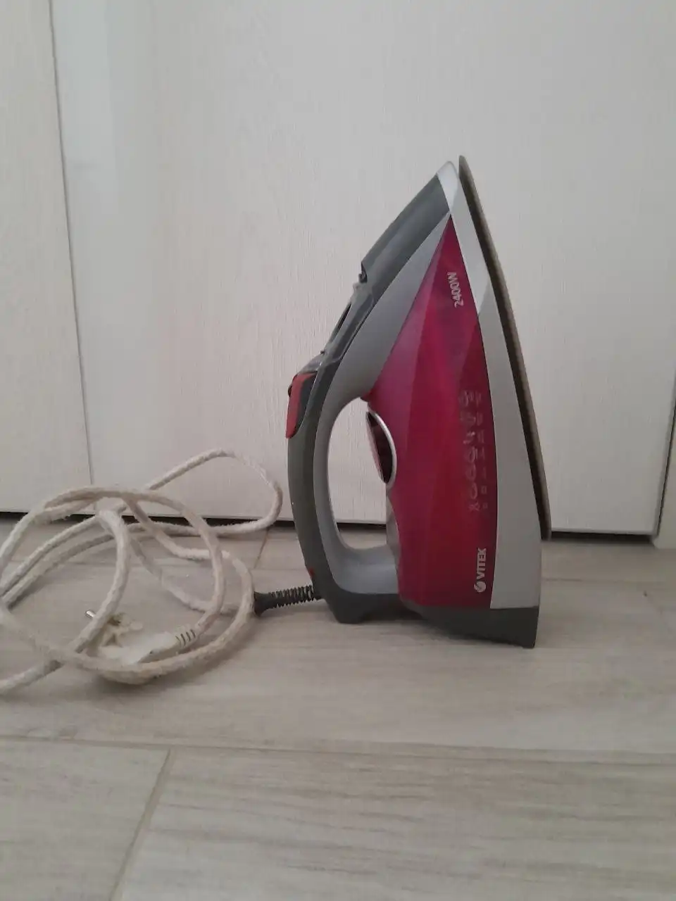 Продажа утюгов Тефаль и Витек
