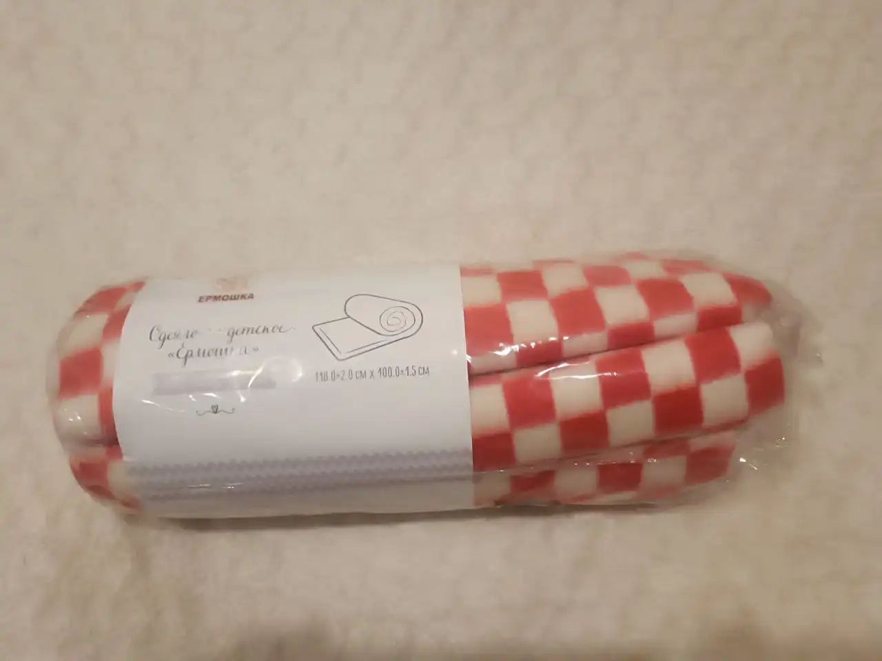 Новый плед в детскую кроватку