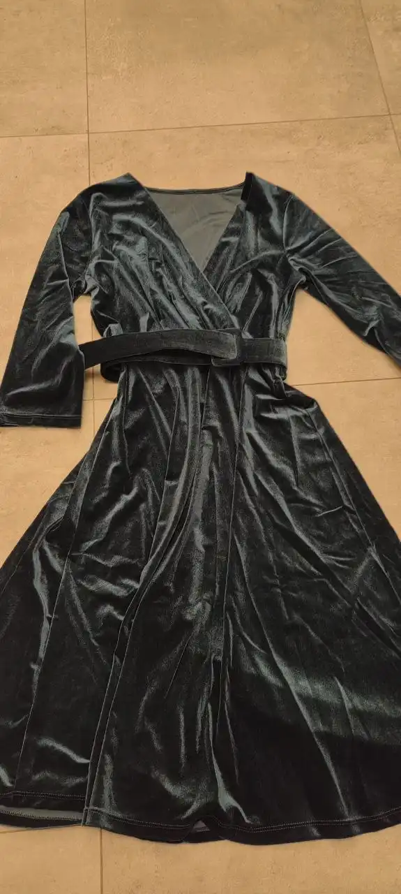 Продажа одежды из гардероба