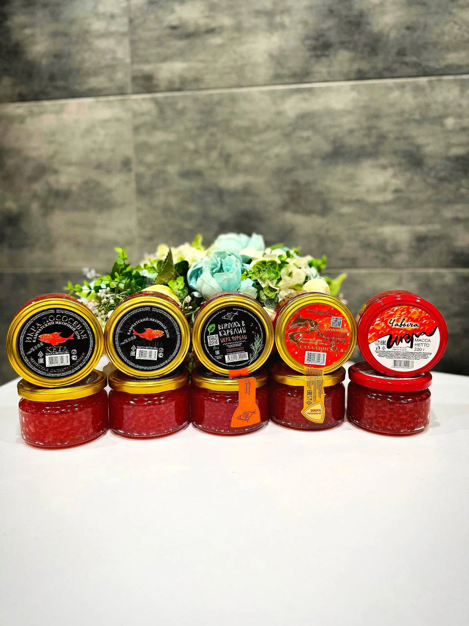Красная икра лососевых рыб