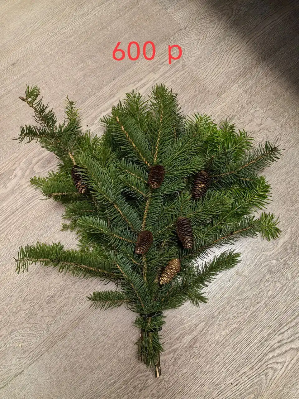 Новогодние букеты из ели и пихты