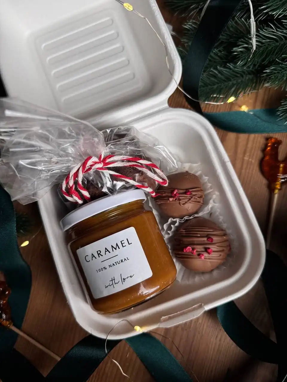 Наборы тортов и десертов в наличии и под заказ