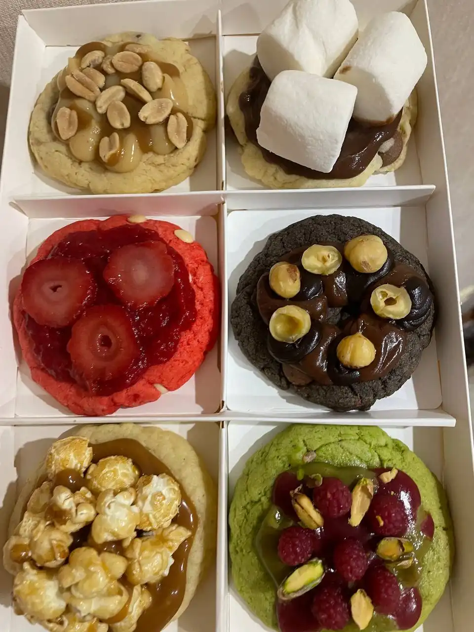 Наборы тортов и десертов в наличии и под заказ