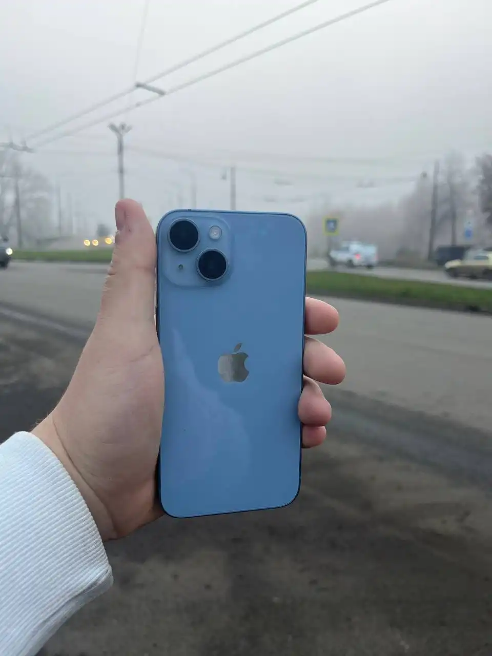 iPhone 14 Blue 128 ГБ в отличном состоянии