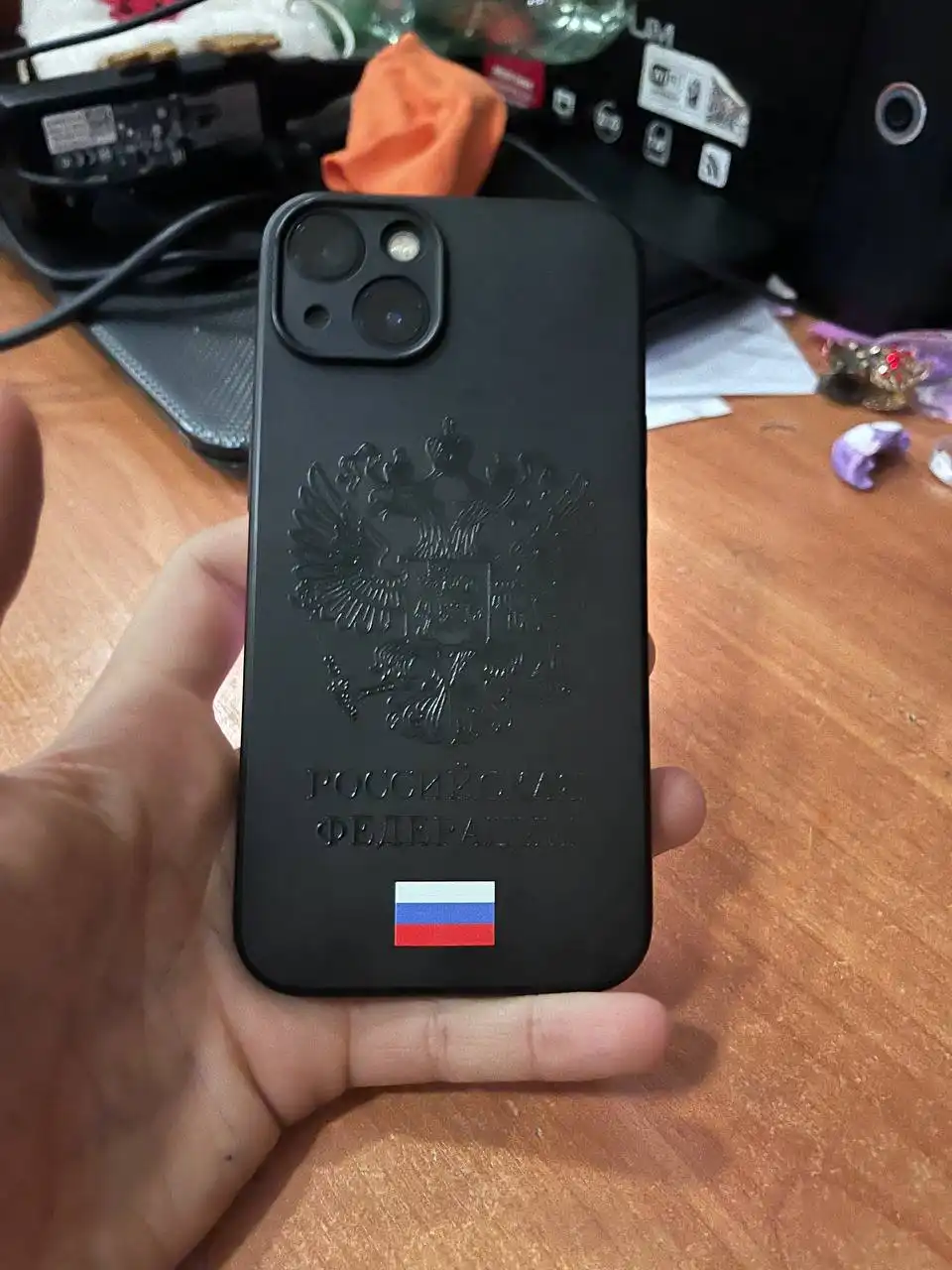 Продам iPhone 13 в хорошем состоянии