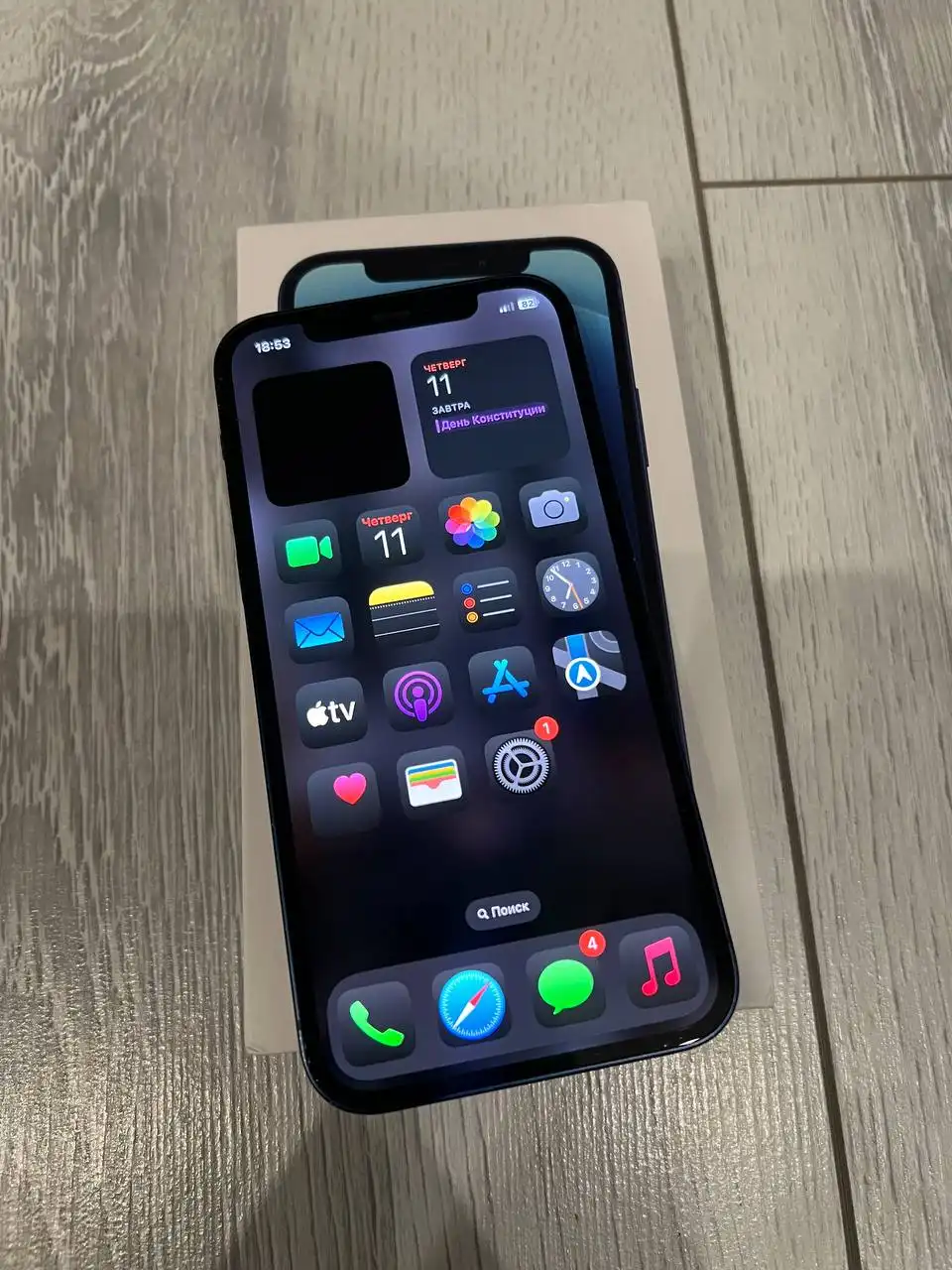 iPhone 12 64гб в хорошем состоянии