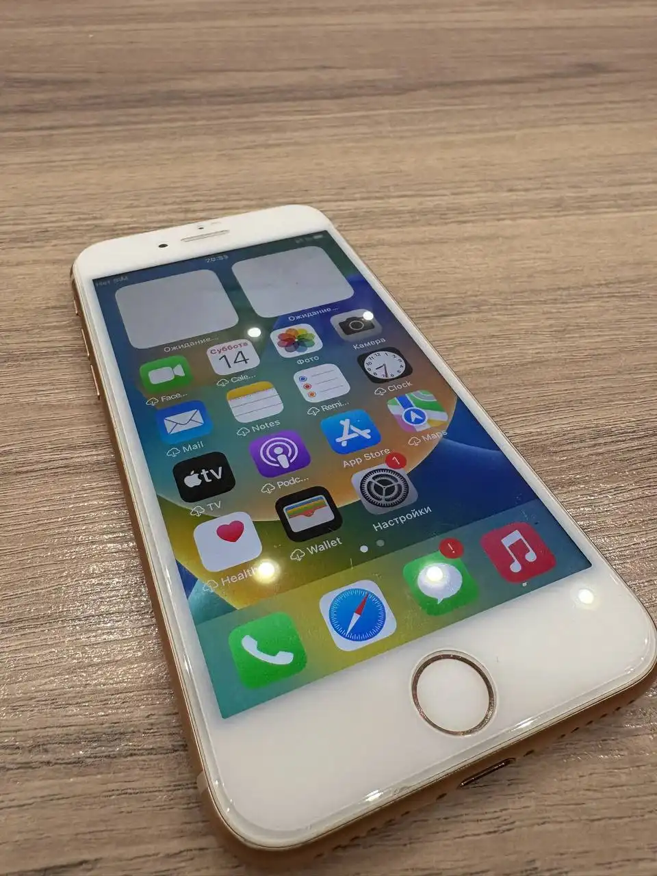 iPhone 8 64гб в идеальном состоянии