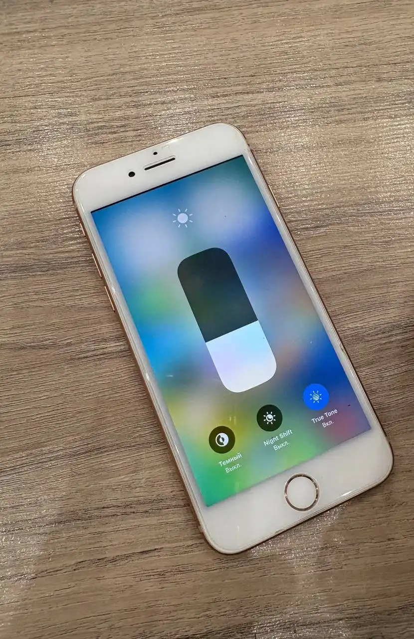 iPhone 8 64гб в идеальном состоянии