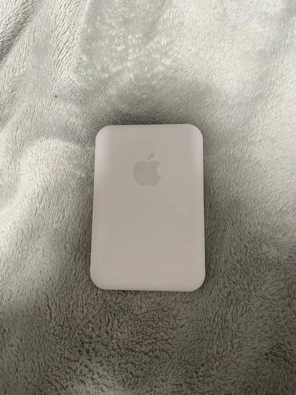 Повербанк Magsafe для iPhone 12