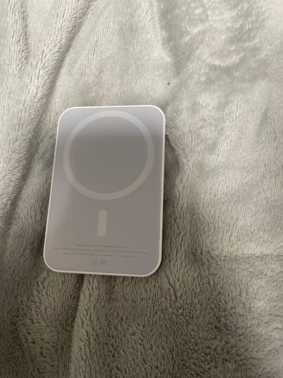 Повербанк Magsafe для iPhone 12