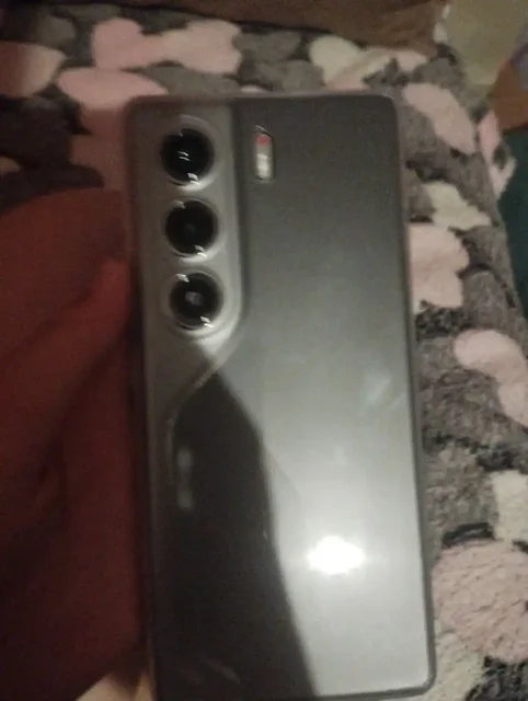 Обмен телефона Tecno Camon 40 на iPhone - Электроника в Рыбинск