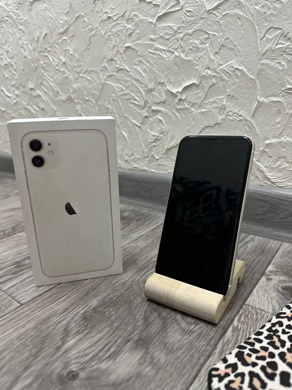 iPhone 11 64GB White - оригинальный, отличное состояние